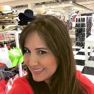 Meet your Posher, Ana maria